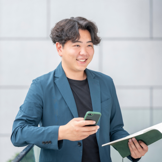 新谷 徳馬